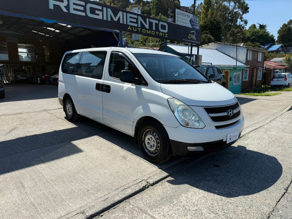 HYUNDAI H1 2010