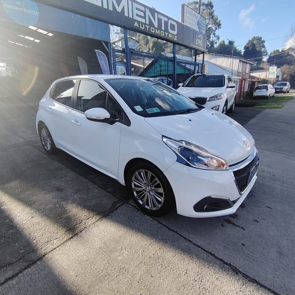 PEUGEOT 208 2019