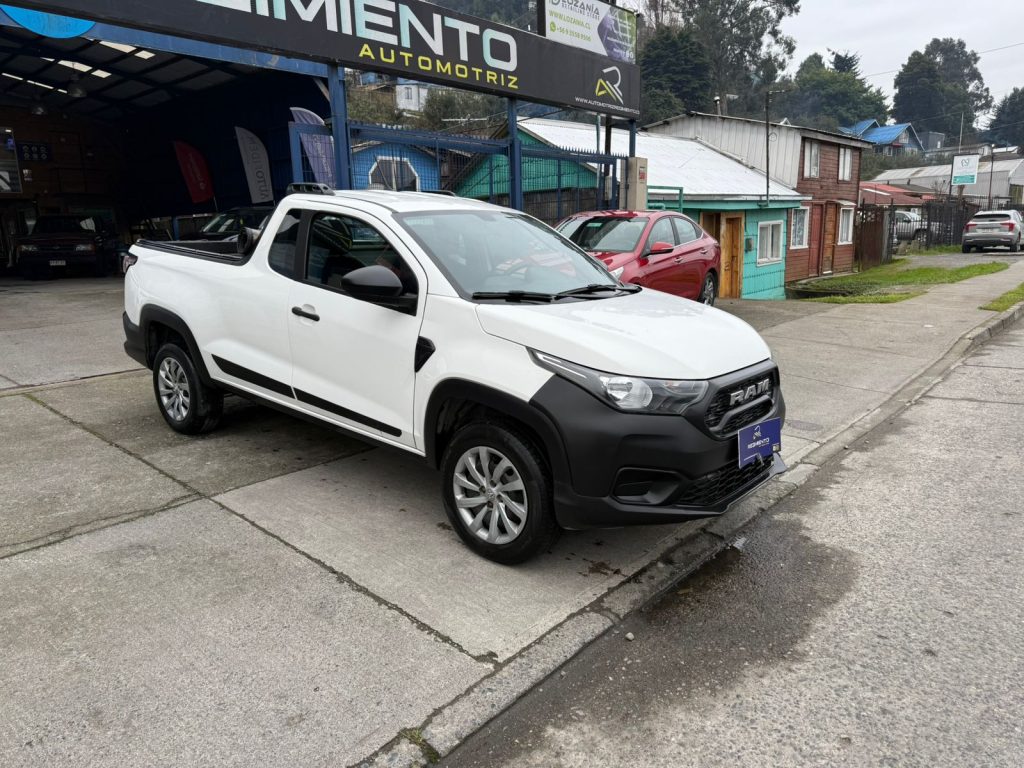 RAM 700 STL 2023